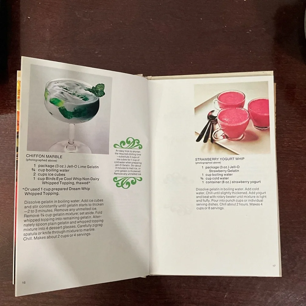 Vintage 1974 The New Joys of Jell-o Recipe Book